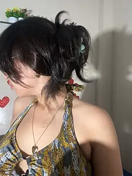 Noamilk online show from April 2026 06:41:02 AM