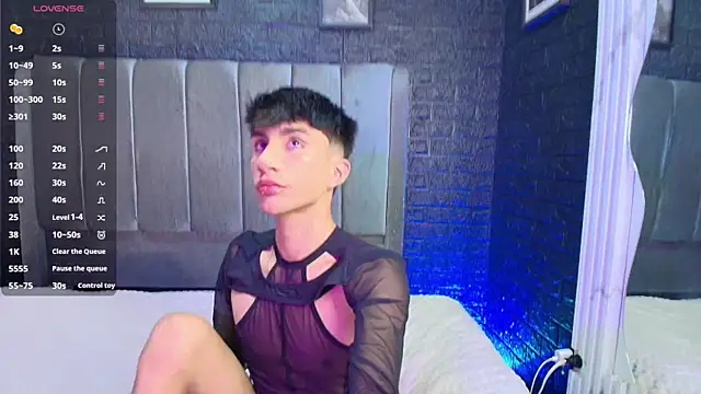 Erick Velveth online show from December 2025 05:47:01 AM