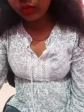 Snapshot of pari_rani7 chatting on March 2026 03:33:01 AM pari rani7 online show from March 2026 03:33:01 AM