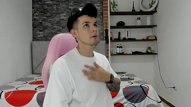 BooyHott  online show from March 2026 07:21:02 PM