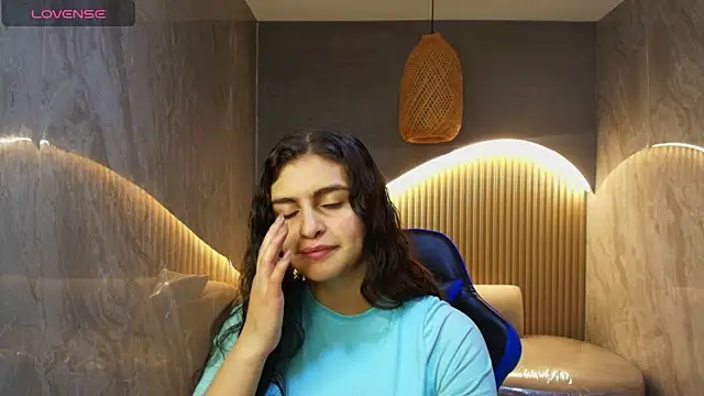 Snapshot of dany_r_ chatting on October 2025 12:58:01 PM dany r online show from October 2025 12:58:01 PM
