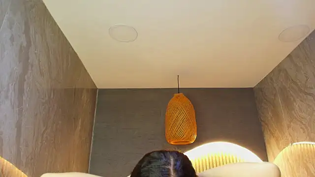 Snapshot of dany_r_ chatting on October 2025 01:03:02 PM dany r online show from October 2025 01:03:02 PM
