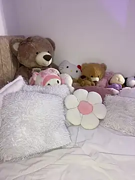 Mericute  online show from February 2026 02:05:02 AM