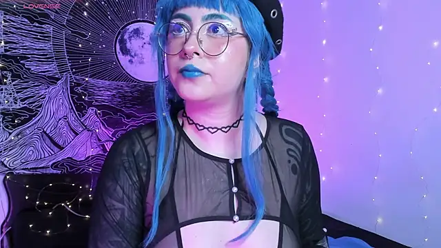 Hallucigenia  online show from October 2025 07:15:02 PM