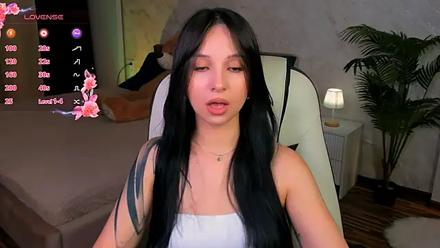 Snapshot of StarlitFairy chatting on October 2025 05:21:02 AM StarlitFairy online show from October 2025 05:21:02 AM