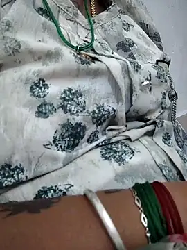 sweetqueen143 online show from February 2026 05:16:02 AM