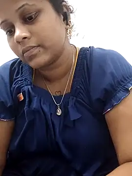 sweetqueen143 online show from March 2026 07:09:02 AM