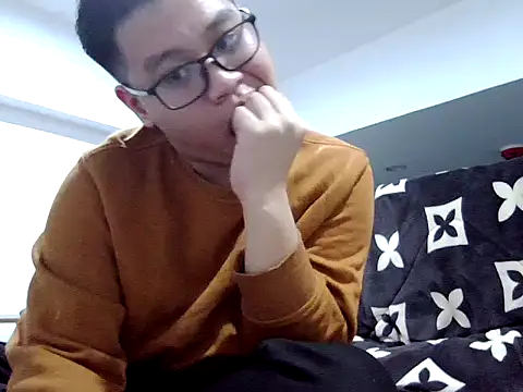 loveninja online show from December 2025 12:22:01 PM