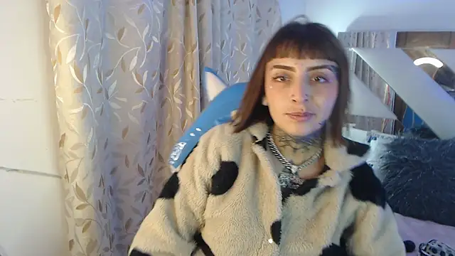 Gyal 8  online show from November 2025 03:05:01 AM