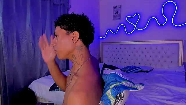 Snapshot of Glader31 chatting on October 2025 10:29:02 PM Glader31 online show from October 2025 10:29:02 PM