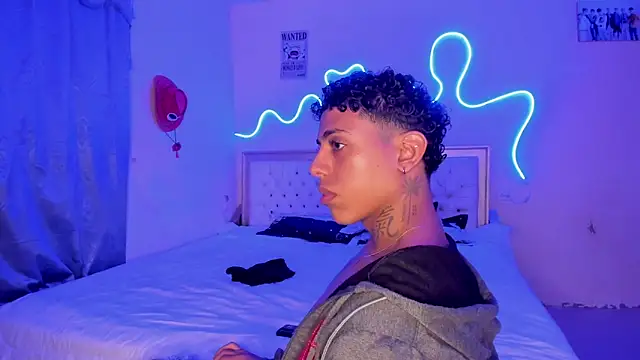 Snapshot of Glader31 chatting on October 2025 08:41:01 PM Glader31 online show from October 2025 08:41:01 PM