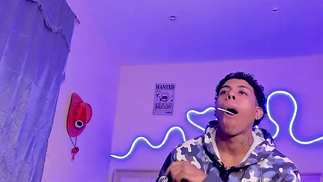 Snapshot of Glader31 chatting on October 2025 09:19:02 PM Glader31 online show from October 2025 09:19:02 PM