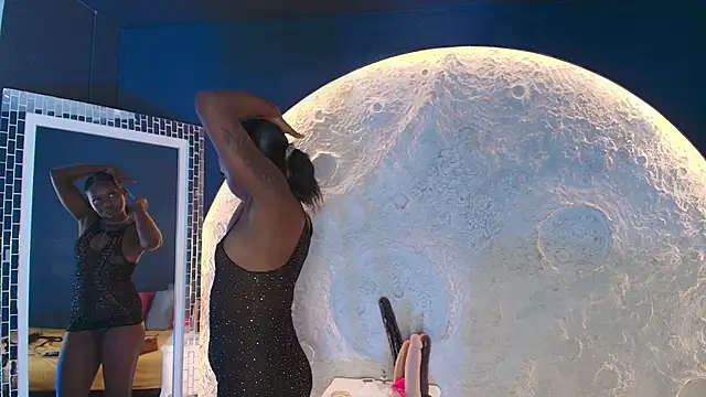 SaraGuzmann online show from February 2026 03:48:02 PM