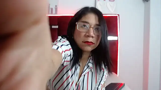 Snapshot of PamelaCruzThxl chatting on October 2025 03:43:01 AM PamelaCruzThxl online show from October 2025 03:43:01 AM