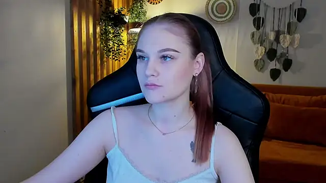 AriaWell online show from November 2025 05:18:01 AM