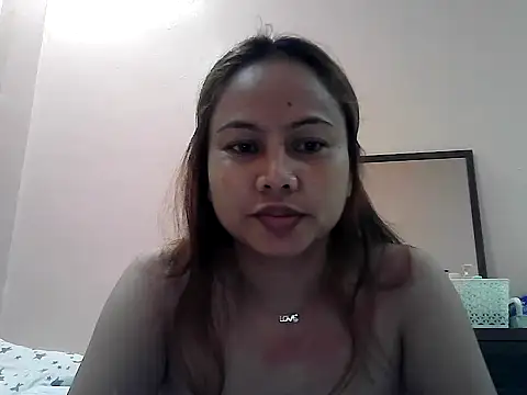 Amarrahlyn online show from November 2025 09:43:02 PM