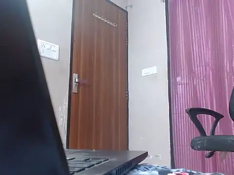 muskaan8400 online show from November 2025 09:06:02 AM