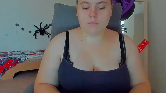 Snapshot of Liza-Mendez chatting on October 2025 06:17:01 AM Liza-Mendez online show from October 2025 06:17:01 AM