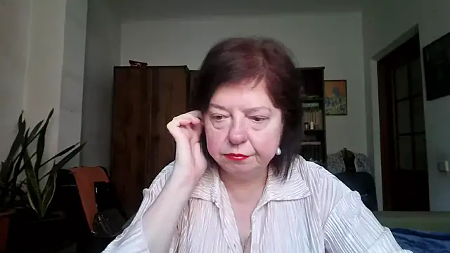 Snapshot of Violet_Pulse chatting on April 2026 10:46:01 AM Violet Pulse online show from April 2026 10:46:01 AM