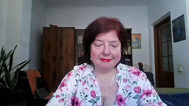 Snapshot of Violet_Pulse chatting on May 2026 02:45:02 PM Violet Pulse online show from May 2026 02:45:02 PM