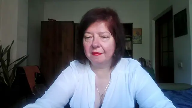 Snapshot of Violet_Pulse chatting on May 2026 11:40:02 AM Violet Pulse online show from May 2026 11:40:02 AM