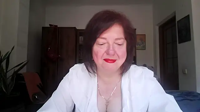 Snapshot of Violet_Pulse chatting on June 2026 07:29:02 AM Violet Pulse online show from June 2026 07:29:02 AM