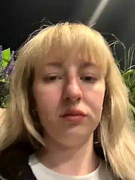 RonnieKiss online show from September 2025 03:32:01 AM