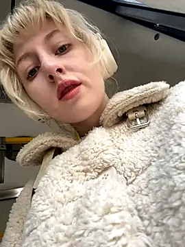 RonnieKiss online show from October 2025 02:55:02 AM