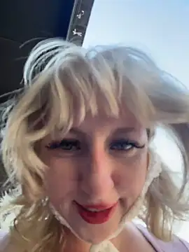 RonnieKiss online show from April 2026 09:17:01 AM