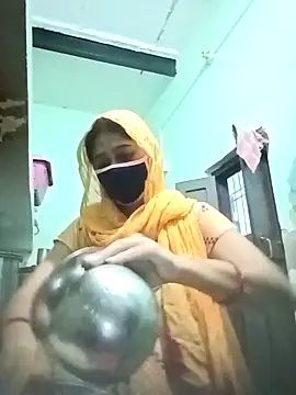 Cute-Charvii online show from April 2026 12:06:01 AM