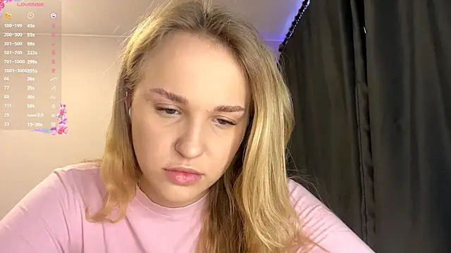 TanekaBoitel online show from October 2025 10:14:01 AM