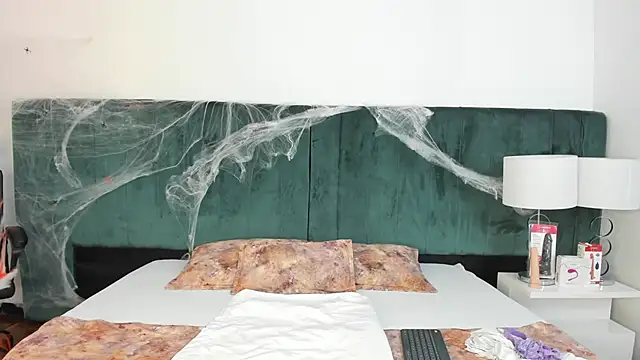 VanessaParis   online show from October 2025 09:26:02 PM