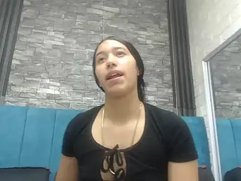 Snapshot of Lil_Rose2006 chatting on October 2025 12:17:02 PM Lil Rose2006 online show from October 2025 12:17:02 PM