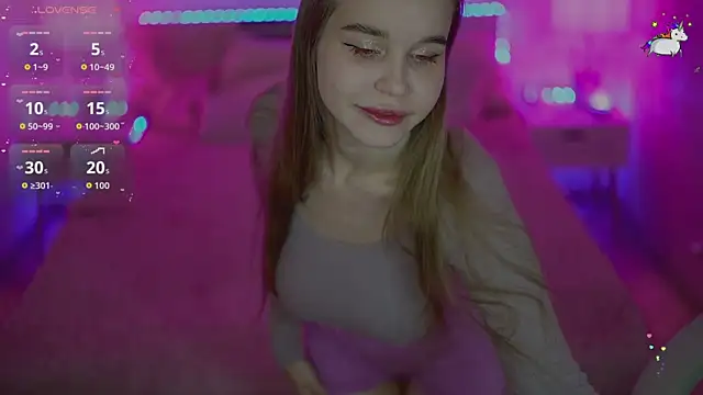 MyLolaSky online show from October 2025 10:47:01 AM