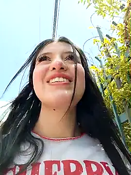 Snapshot of SALOME-28_ chatting on May 2026 04:12:01 PM SALOME-28 online show from May 2026 04:12:01 PM