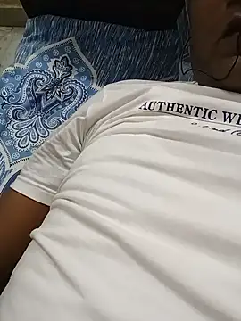 Snapshot of ROXX121 chatting on October 2025 11:57:01 PM ROXX121 online show from October 2025 11:57:01 PM