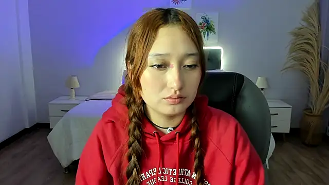 Samara Hilton 2 online show from October 2025 06:32:01 PM