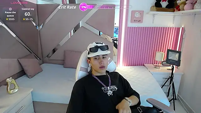 oblivionlove online show from June 2026 10:01:02 PM