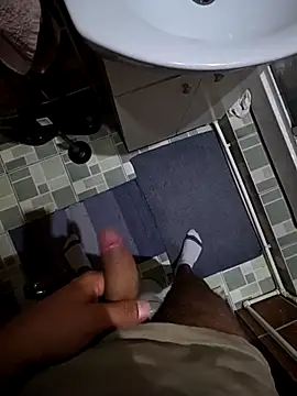 Snapshot of Foxbiker chatting on April 2026 09:31:01 PM Foxbiker online show from April 2026 09:31:01 PM