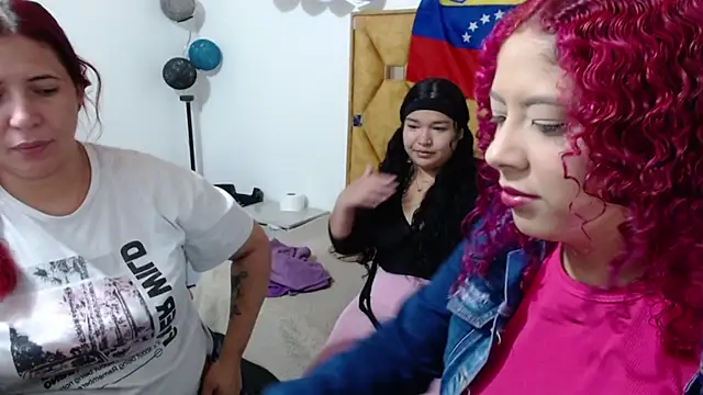 LITTLEKITTY19 online show from July 2026 01:17:02 PM