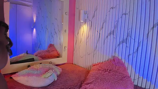 Missdionne curly online show from November 2025 10:51:01 AM