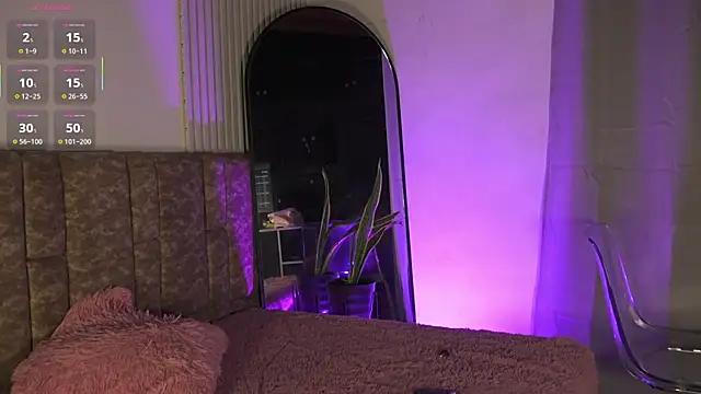 Missdionne curly online show from April 2026 12:06:02 PM