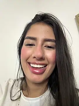 Snapshot of Julieta_Duque chatting on April 2026 11:51:02 PM Julieta Duque online show from April 2026 11:51:02 PM