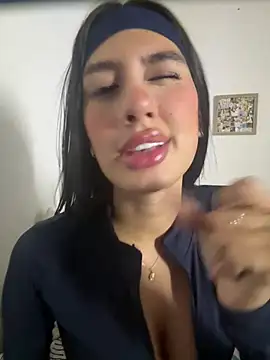 Snapshot of Julieta_Duque chatting on June 2026 03:31:01 AM Julieta Duque online show from June 2026 03:31:01 AM