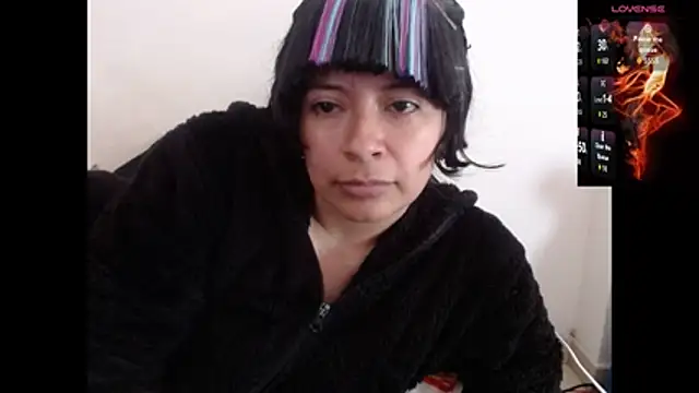 Acelinrose online show from November 2025 02:16:01 PM
