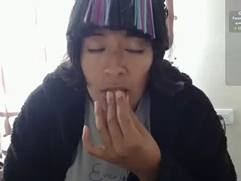 Acelinrose online show from March 2026 06:35:02 PM