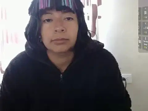 Snapshot of Acelinrose chatting on April 2026 12:07:01 PM Acelinrose online show from April 2026 12:07:01 PM