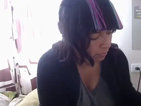 Snapshot of Acelinrose chatting on April 2026 09:01:02 PM Acelinrose online show from April 2026 09:01:02 PM