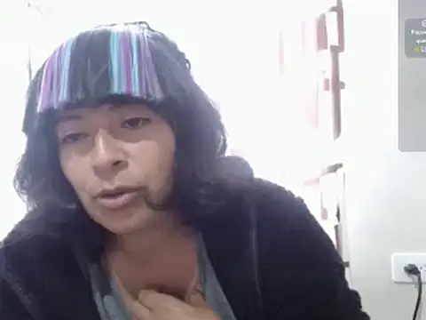 Snapshot of Acelinrose chatting on May 2026 01:28:01 PM Acelinrose online show from May 2026 01:28:01 PM