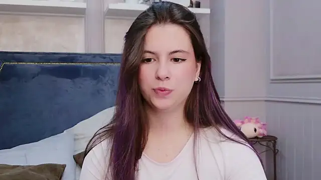 Akira Halls online show from November 2025 08:40:01 PM